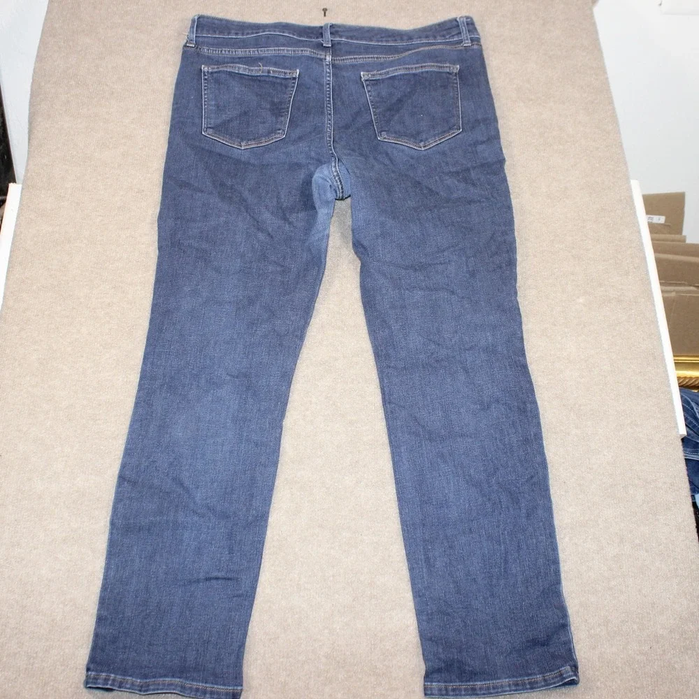 St Johns Bay Womens Straight Leg Jeans Blue Medium Wash Denim Size 16